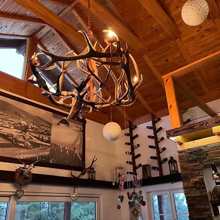 Planinska Kuca Ema Chalé *