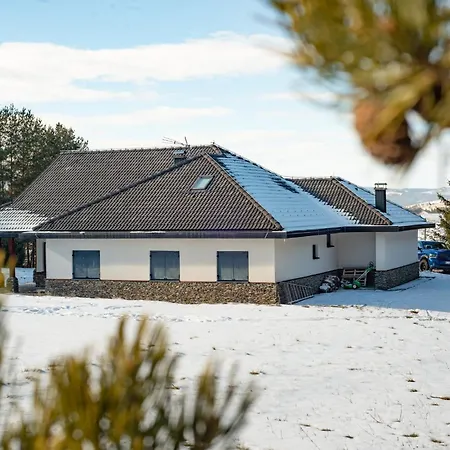 Planinska Kuca Ema Chalé *